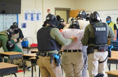Bandera ISD and Bandera County Sheriff's Host Active Shooter Training at Bandera High School>