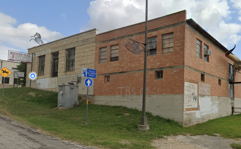 Bandera Antique Store Reopens After Fire Repairs Completed>