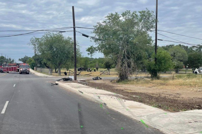 Two Teens Killed in West San Antonio High-Speed Crash>