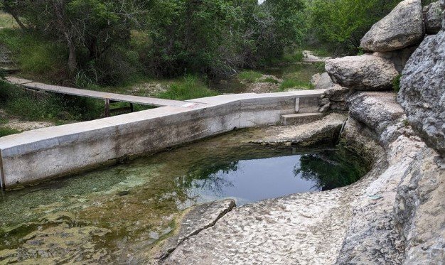 stories/jacobs-well-closed2024.jpg
