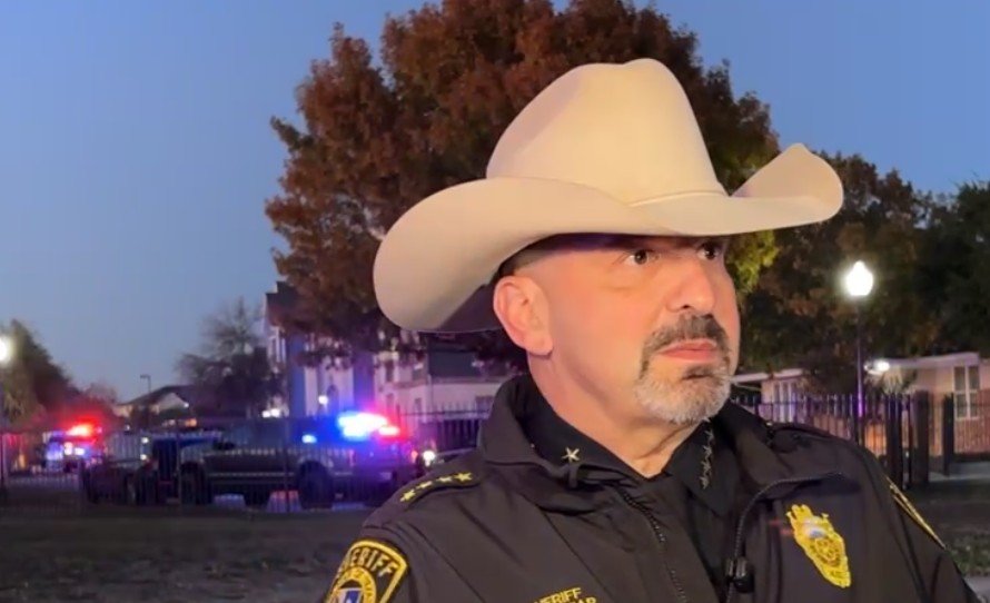 Suspect Arrested After Opening Fire on Deputies Serving Eviction Notice in East San Antonio>